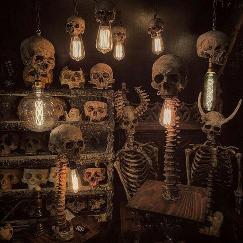 Schedel-Lampe mit Wirbelsäule – Mystisches und einzigartiges Interieurstück