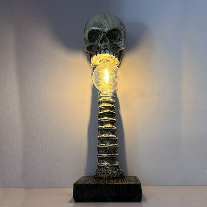 Schedel-Lampe mit Wirbelsäule – Mystisches und einzigartiges Interieurstück