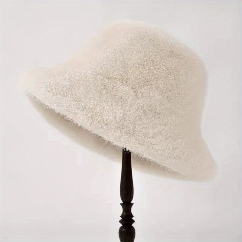 Livia Winterhut – Luxus Kunstpelz mit Ohrenklappen
