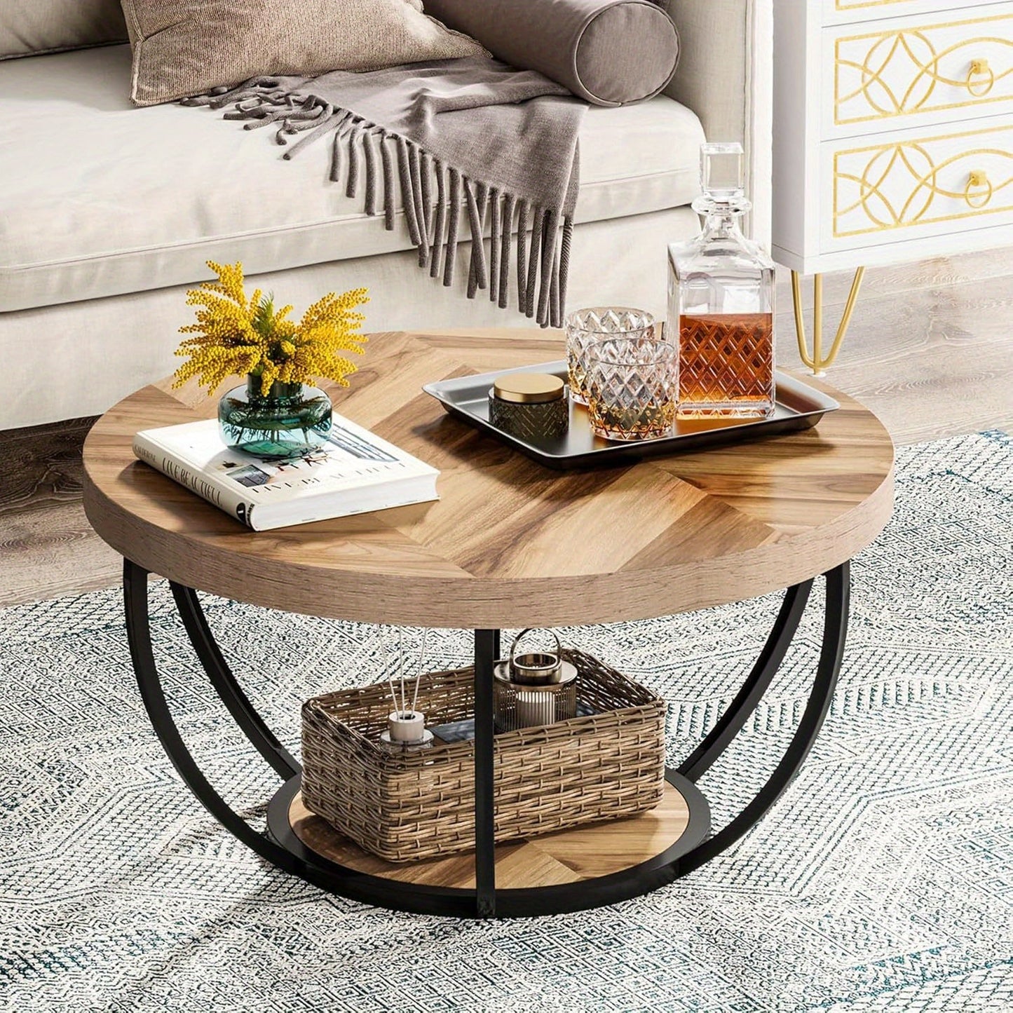 Runde Couchtisch mit Doppelspeicher – Funktional und Elegant