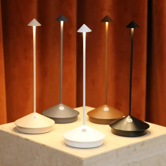 Wiederaufladbare kabellose LED-Lampe – Wasserdicht & Dimmbar