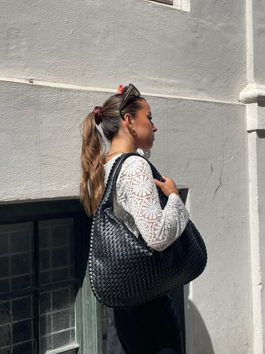 Chic gewebte Schultertasche – Für einen eleganten Look
