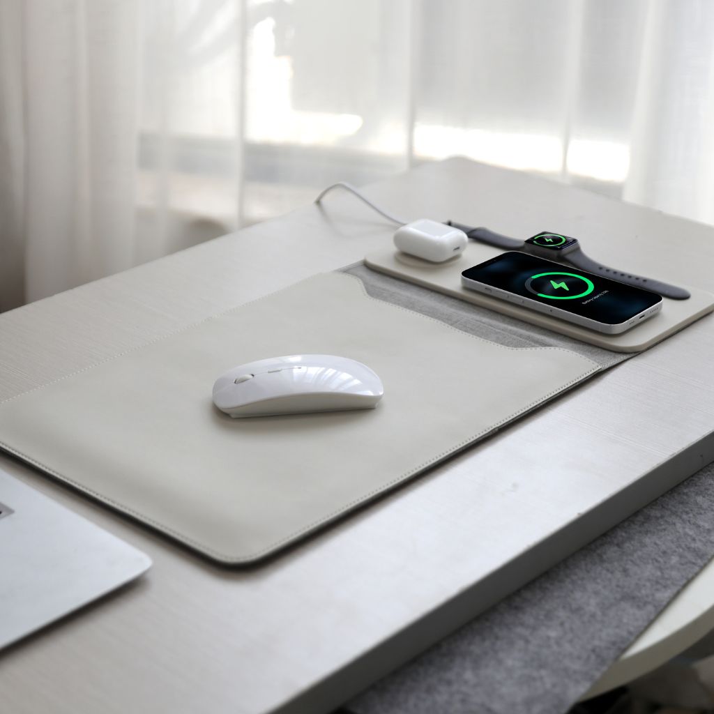 PowerDesk Sleeve – Schlanke Laptop-Hüllen mit Drahtloser Ladefunktion