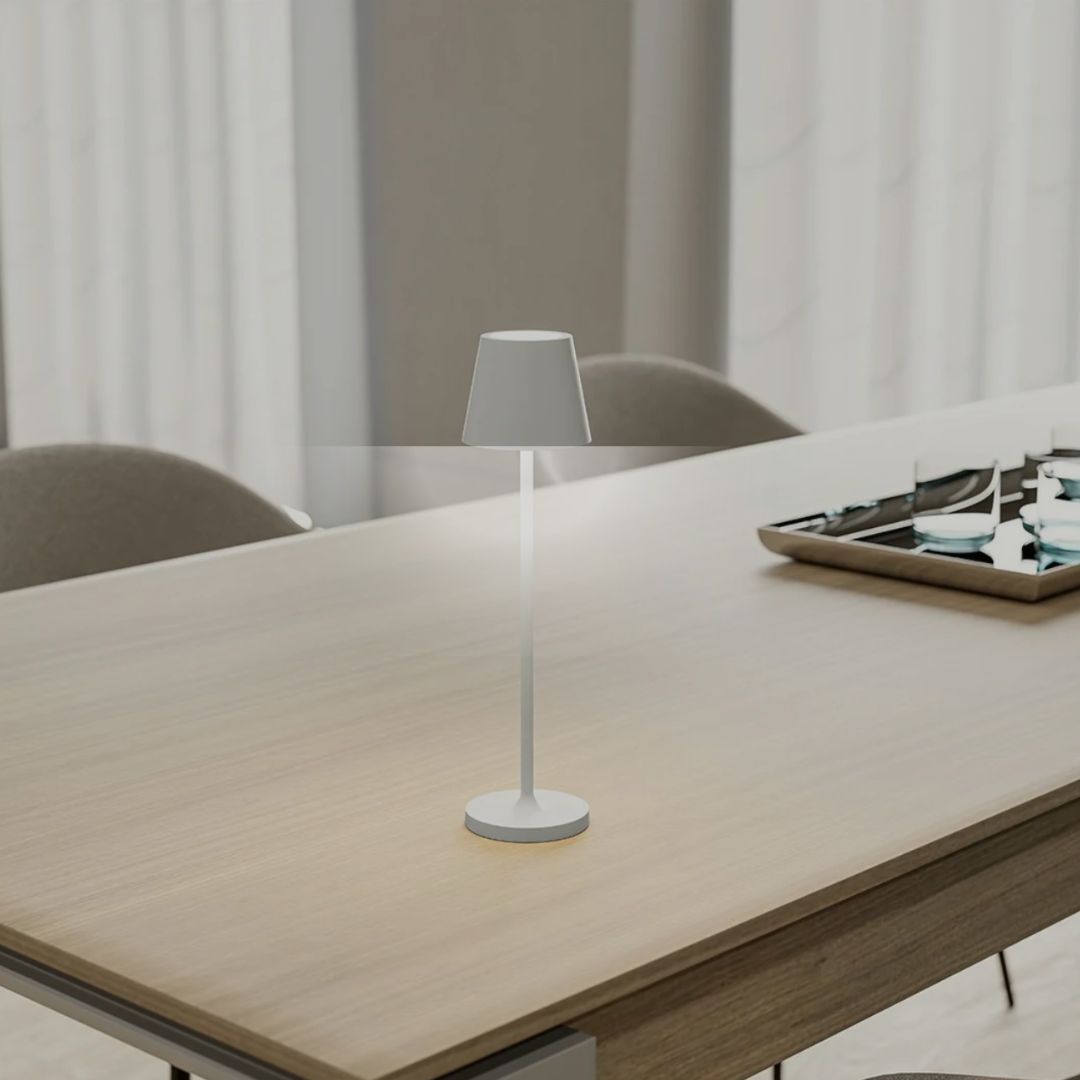 Minimalistische LED-Tischlampe