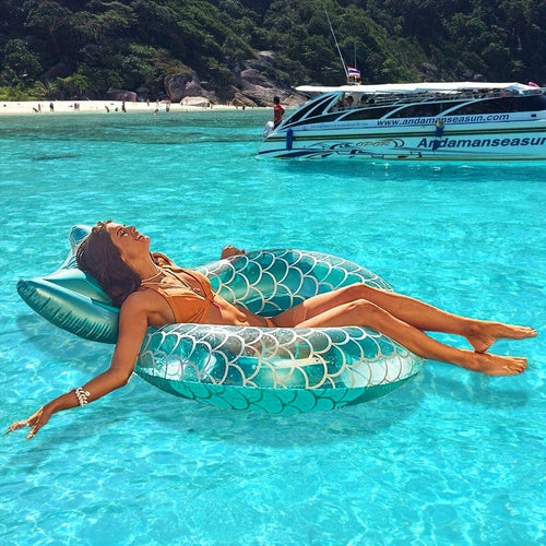 Mermaid Scale Aufblasbarer Pool Float – Ergonomisches Design mit Kissen