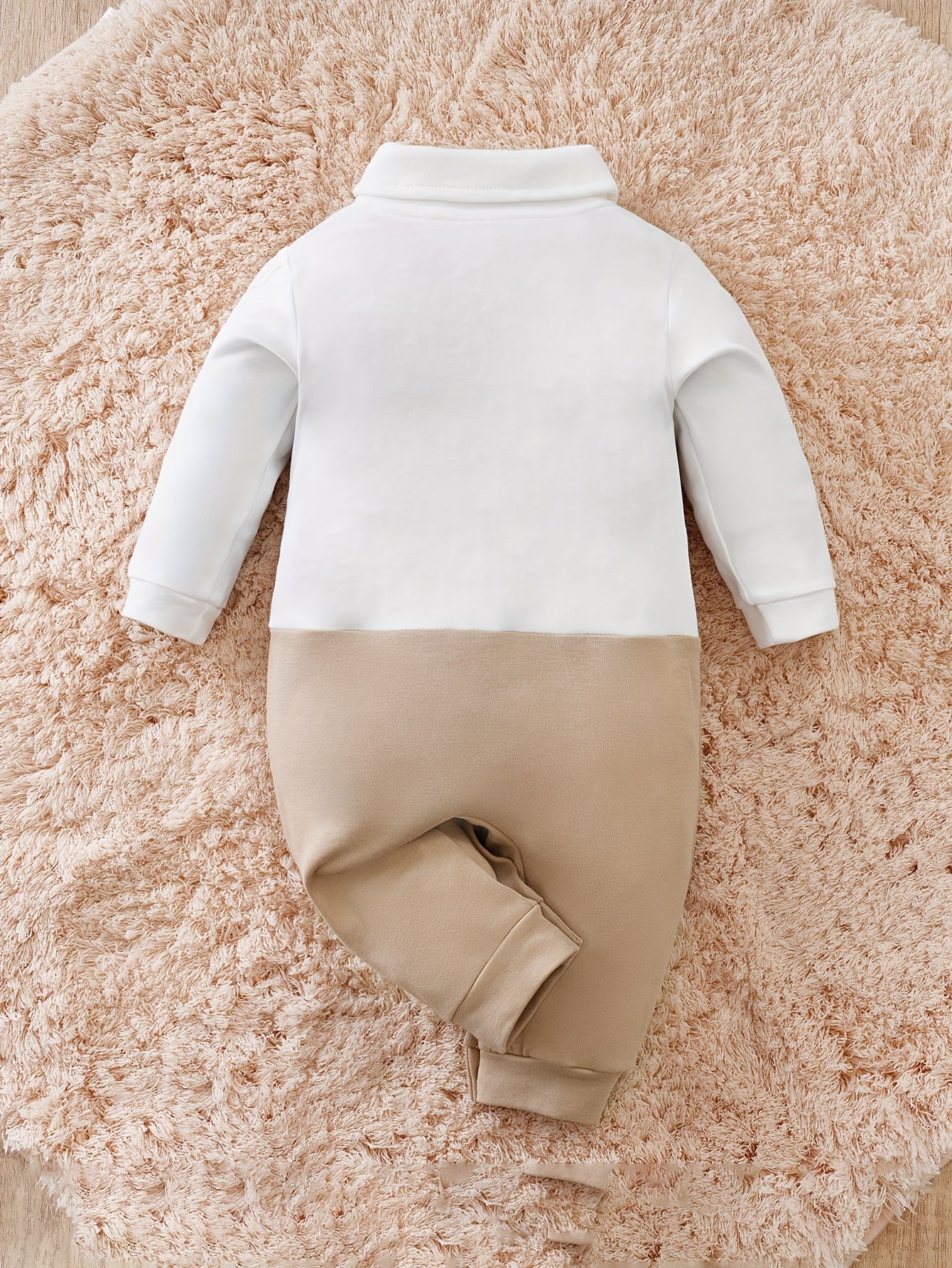 Oliver Gentleman Strampler – Elegantes Baby-Outfit mit Fliege