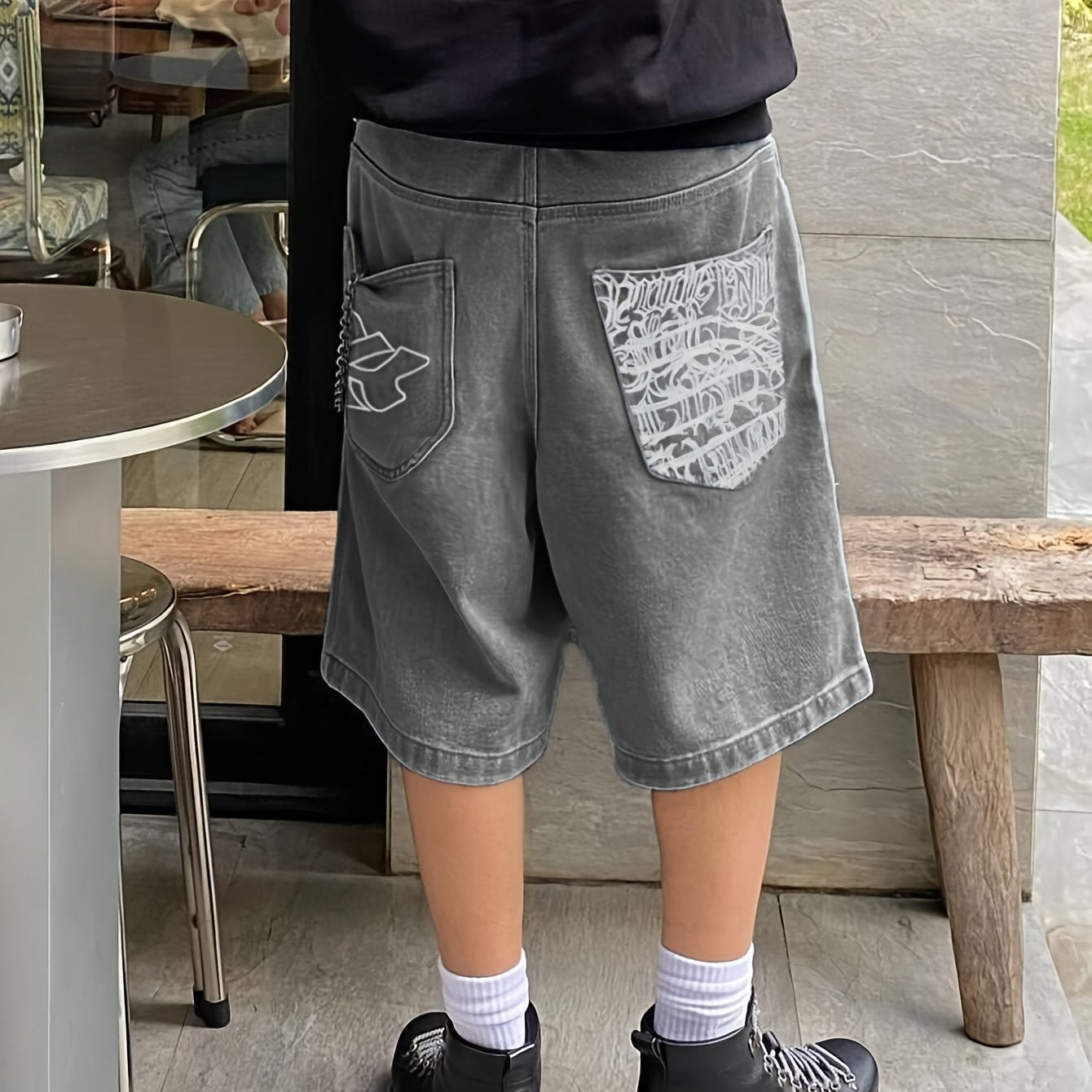 Lässige Bermuda-Denim-Shorts – Lockere Passform mit Stilvollen Blumenstickereien
