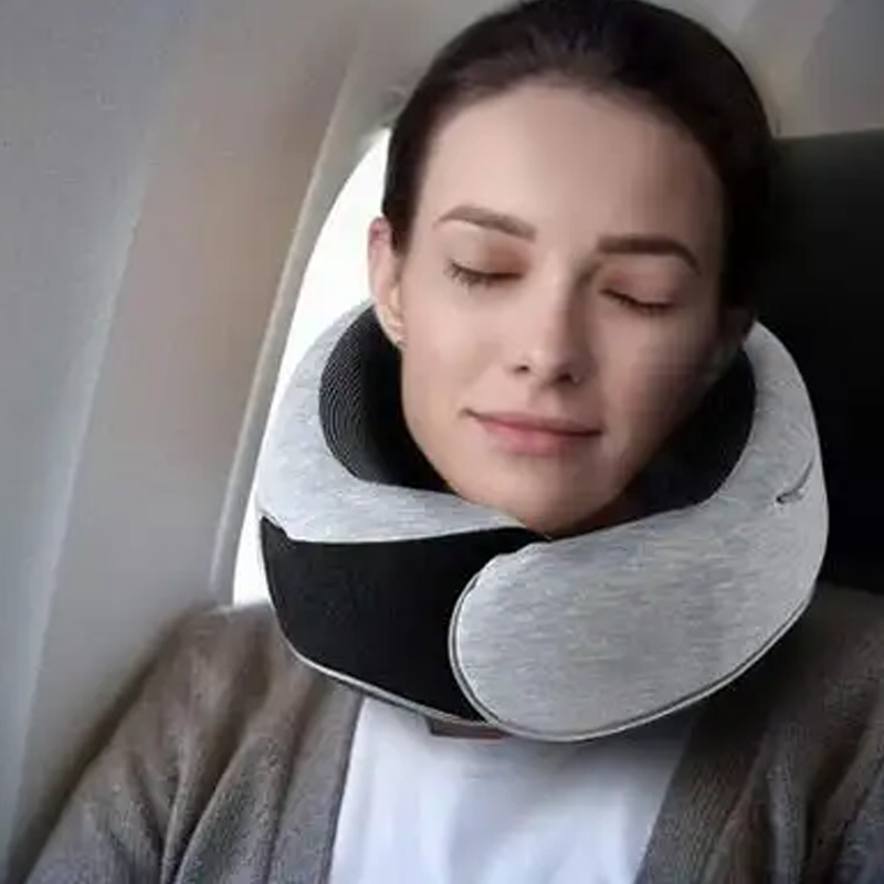 DreamRest Reisekissen – Ergonomischer Komfort für unterwegs