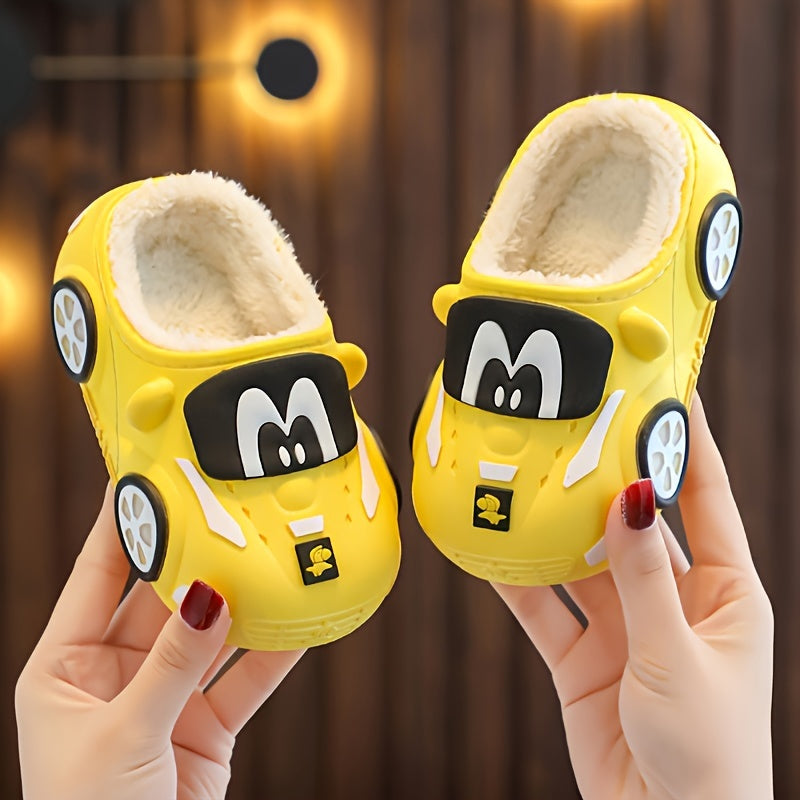 Fröhliche Auto-Slipper für Kinder – Verspielt und bequem für zu Hause
