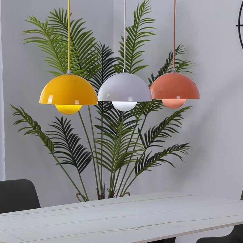 Nordic Bloom Hängeleuchte – Farbenfrohes Design und Warme Atmosphäre