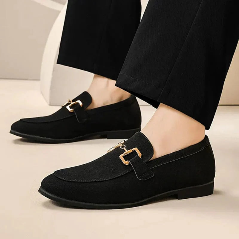Nero – Wildleder-Loafer mit Metall-Schnalle
