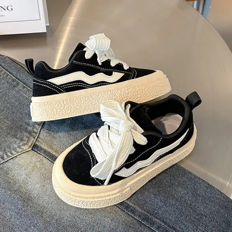 Verspielte Kindersneakers – Komfort und Stil bei jedem Schritt