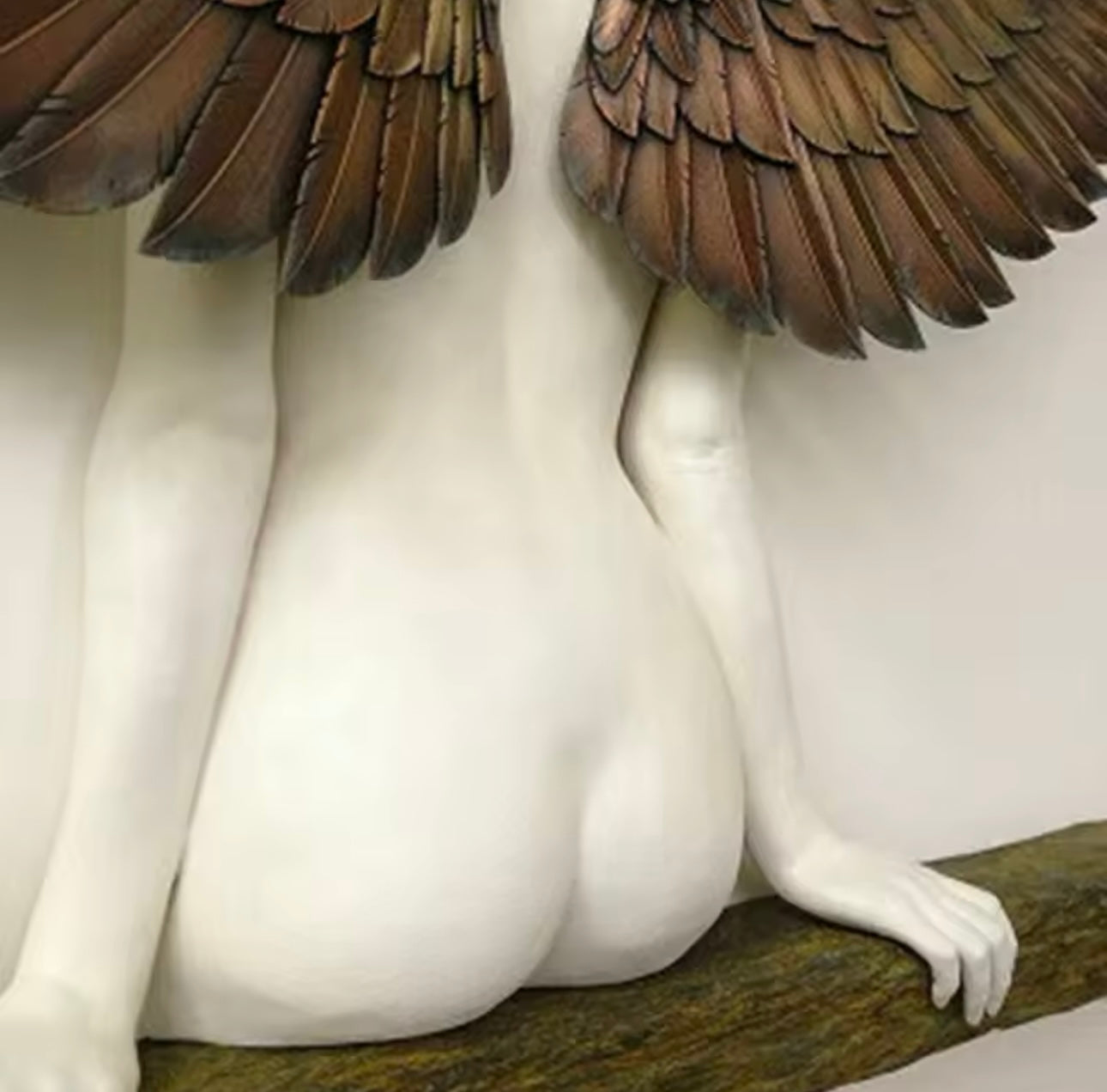 Elegante Flügelkunst – Freiheit und Schönheit