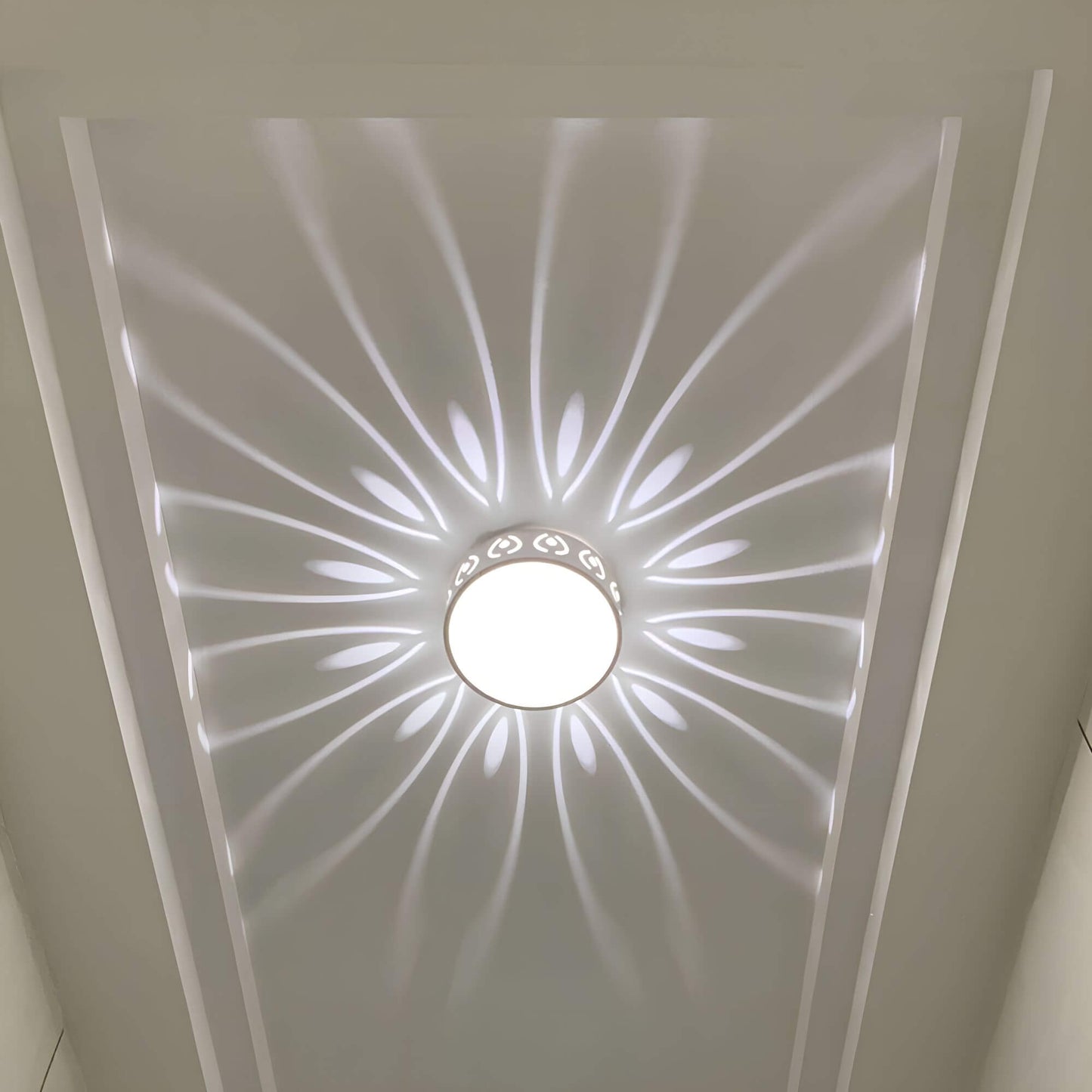 Moderne LED Deckenleuchte - Für Eingang, Flur und Balkon
