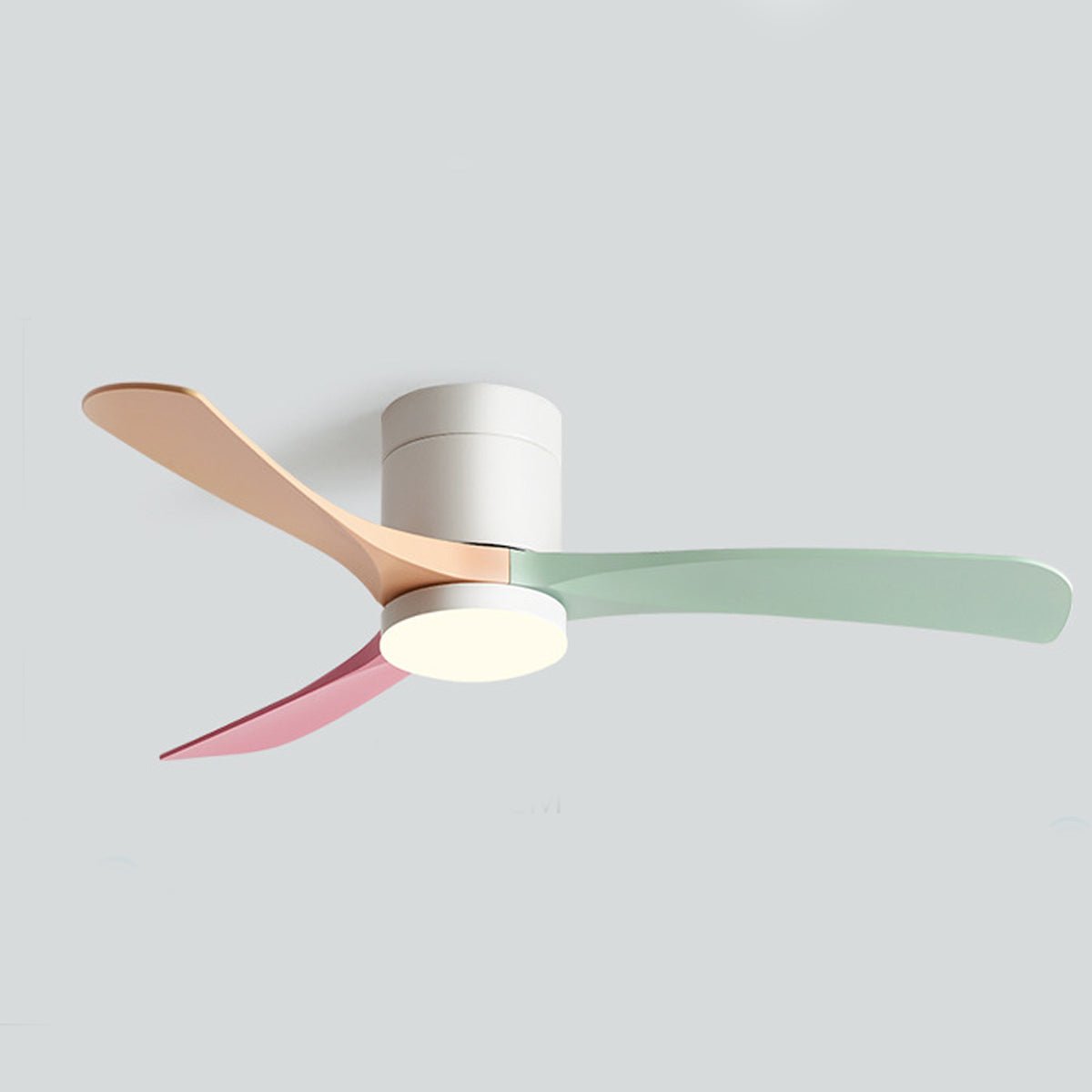 Design Deckenventilator mit LED – Flüsterleise Komfort und modernes Licht