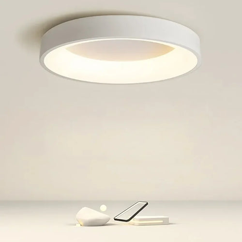 Runde LED-Deckenleuchte im minimalistischen Stil