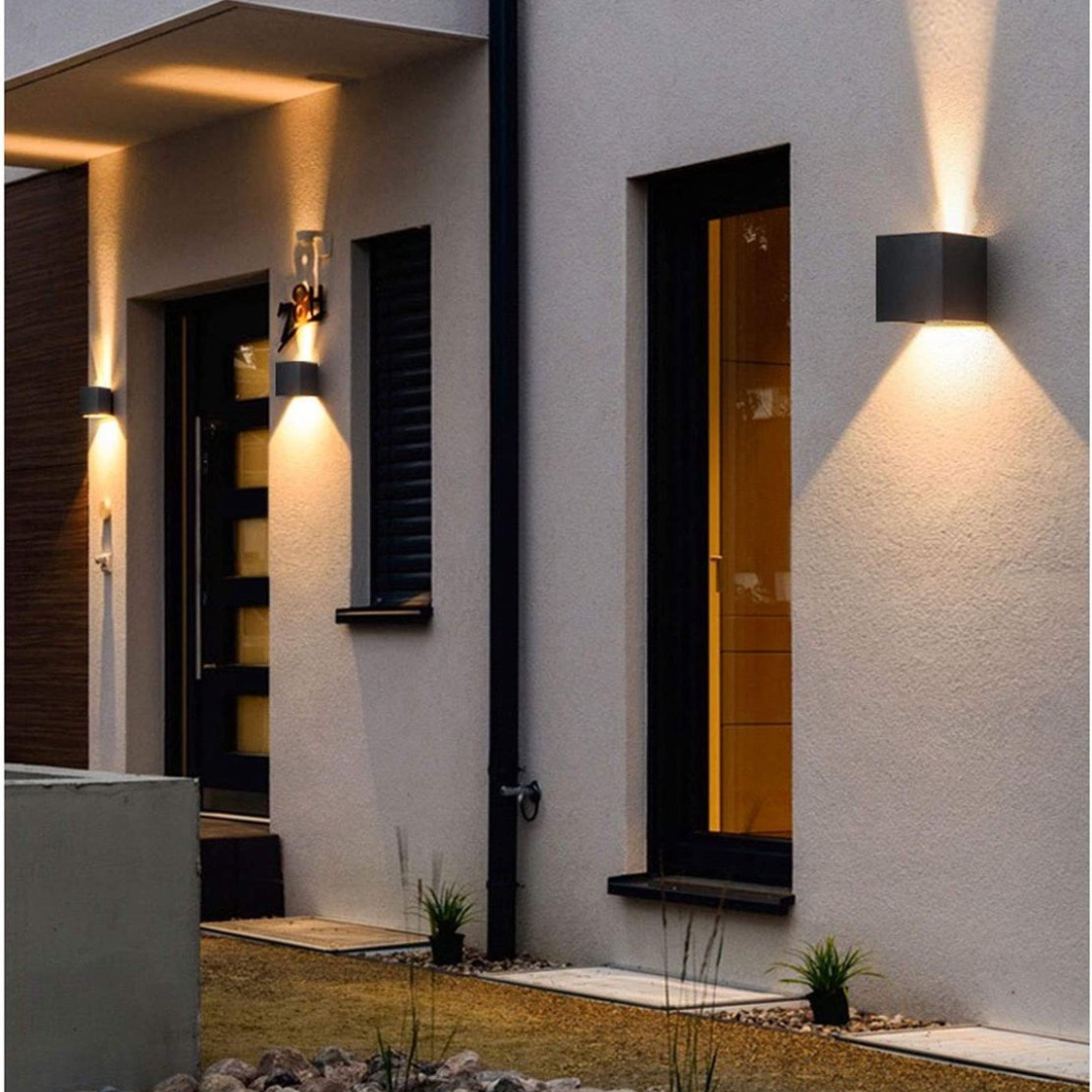 Moderne LED-Wandleuchte für Außen