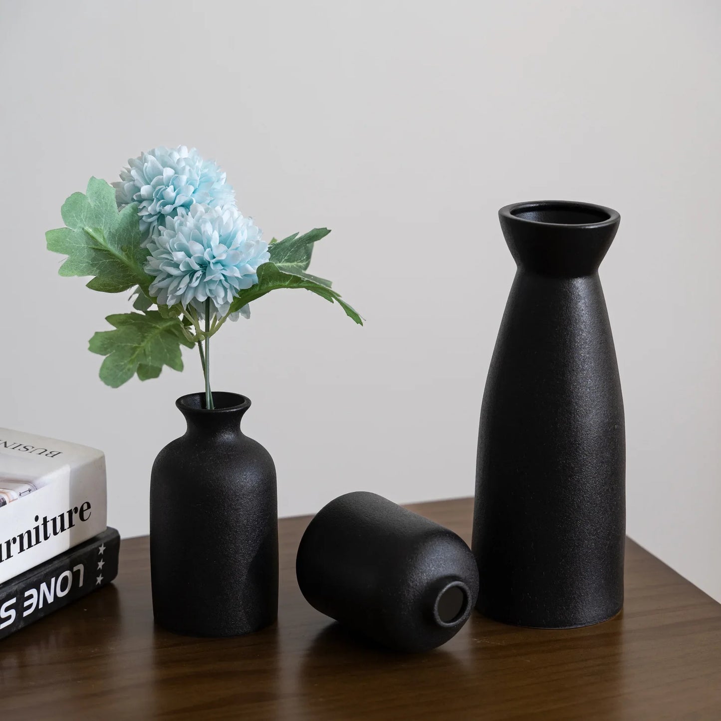 Skulpturale Keramikvasen mit edlem Finish