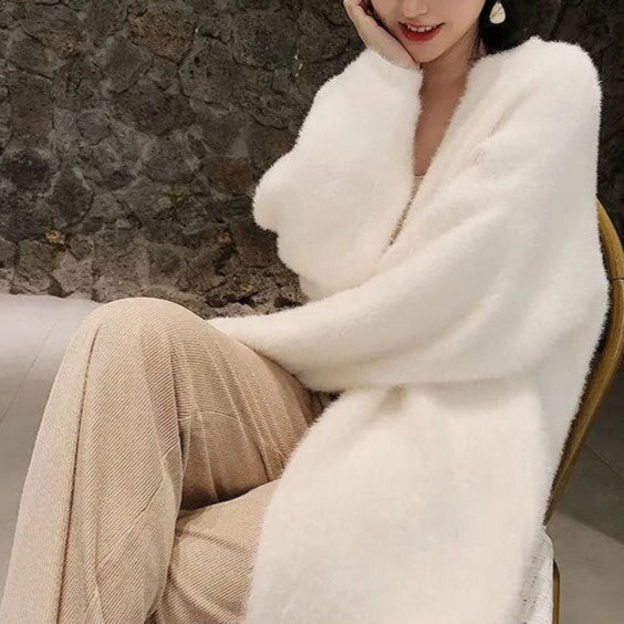 Langer Fluffy Cardigan für Damen – Weicher Kaschmirmix in Neutralton