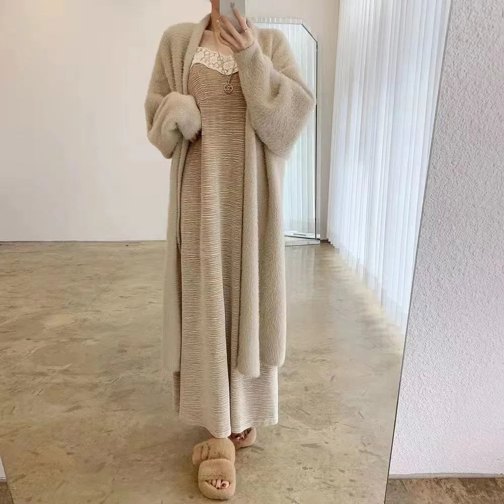 Langer Fluffy Cardigan für Damen – Weicher Kaschmirmix in Neutralton