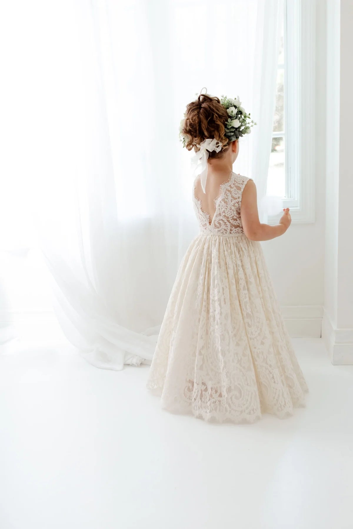 Mädchenkleid für Hochzeit oder Fest – Elegante Spitze & Tüll