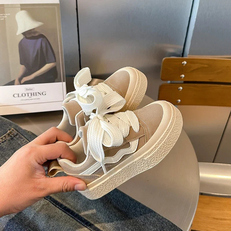 Verspielte Kindersneakers – Komfort und Stil bei jedem Schritt