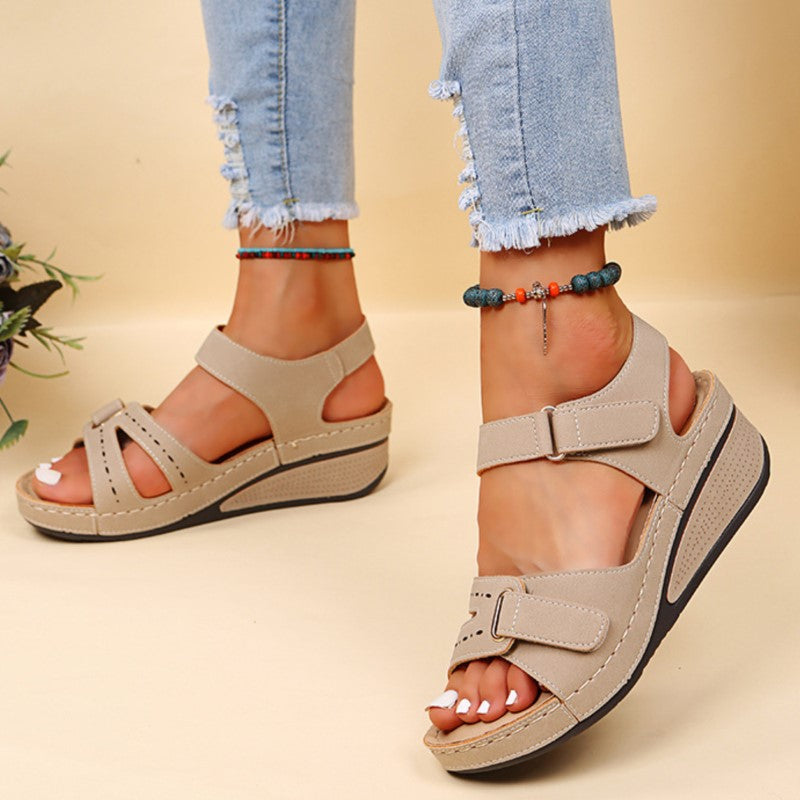 Komfortabel Chic Sandalen – Stylisch und Funktional