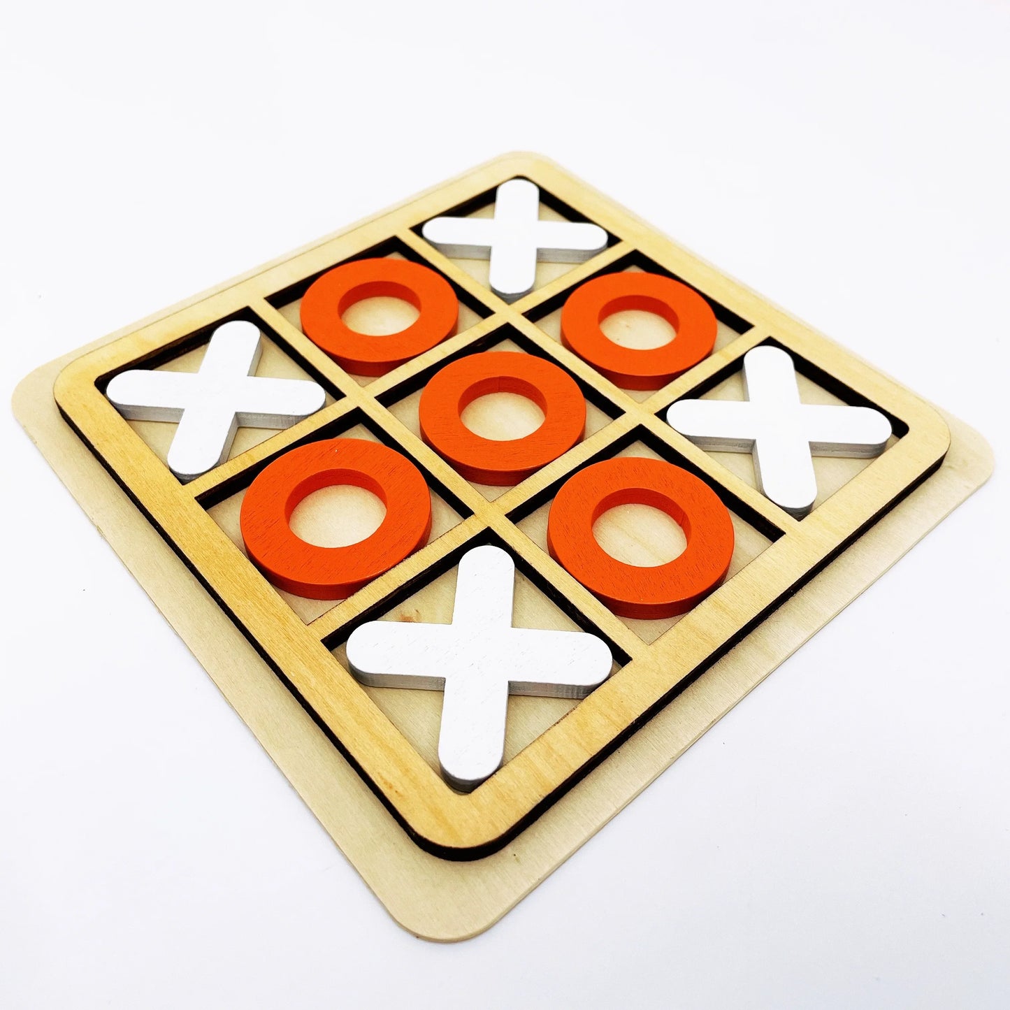 Holz-Tic-Tac-Toe-Spiel – Spaß & Strategie
