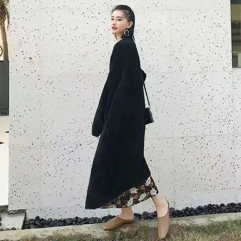 Langer Fluffy Cardigan für Damen – Weicher Kaschmirmix in Neutralton