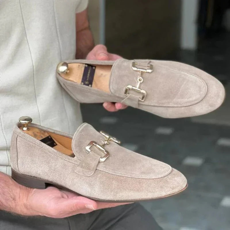 Nero – Wildleder-Loafer mit Metall-Schnalle