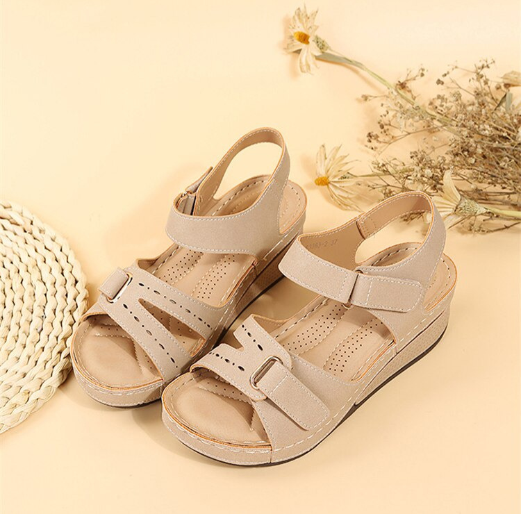 Komfortabel Chic Sandalen – Stylisch und Funktional