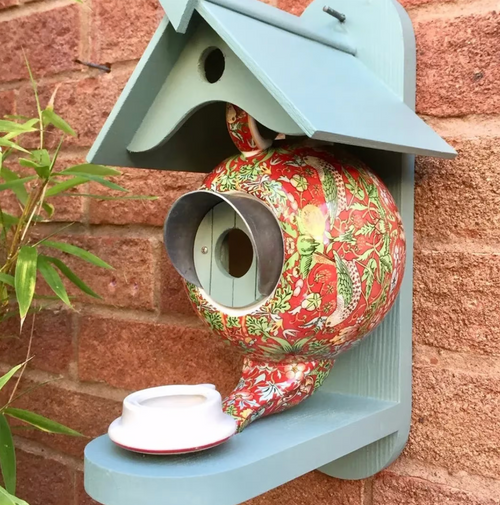 Buntes Vogelhaus – Perfekt für den Garten