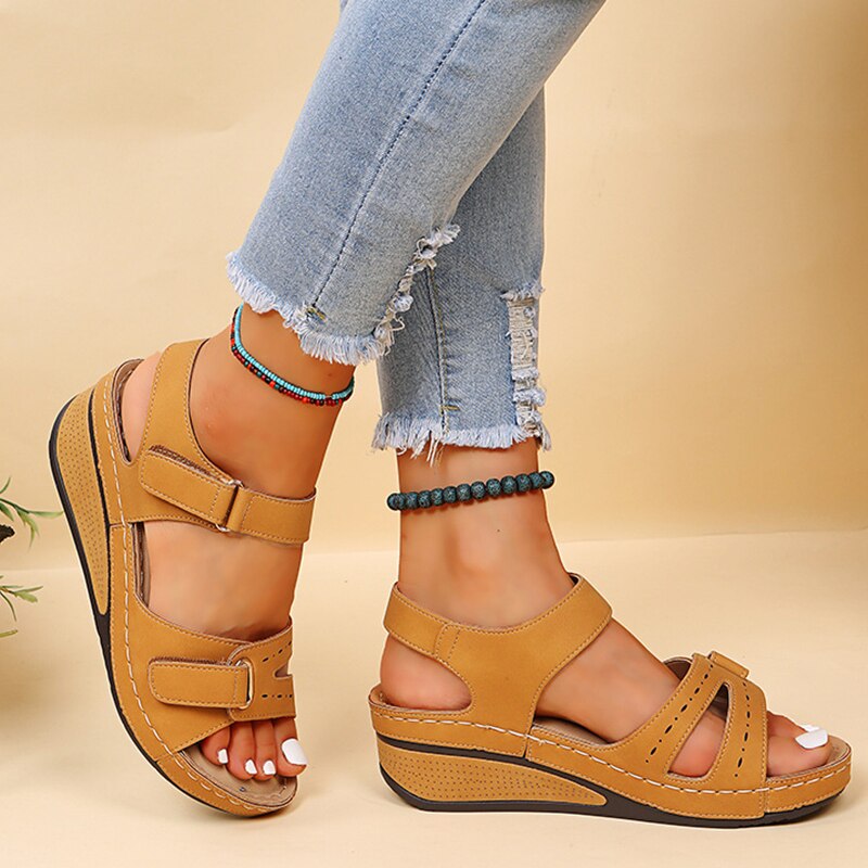 Komfortabel Chic Sandalen – Stylisch und Funktional