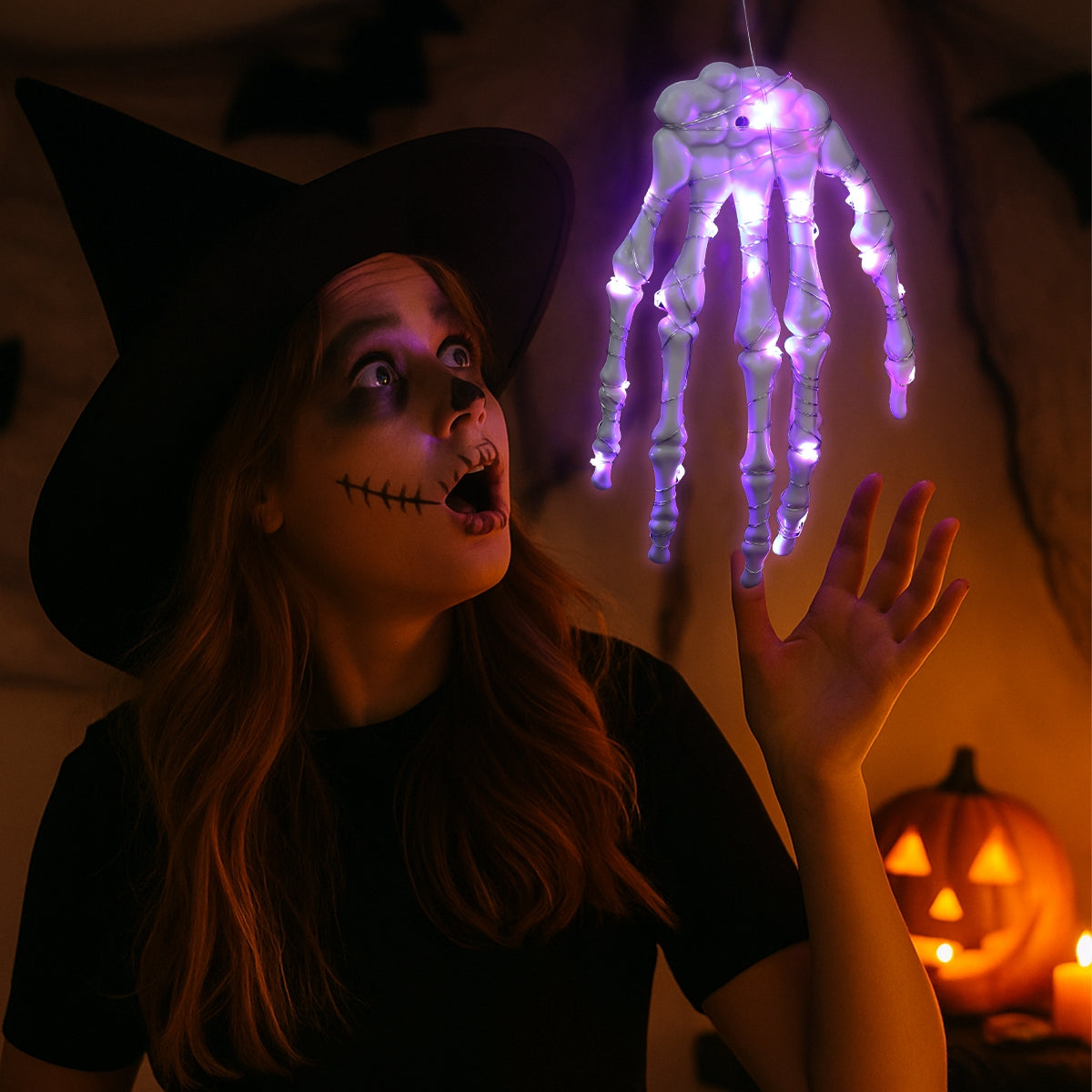 Leuchtende Skelethand – Gruselige Halloween-Dekoration mit LED