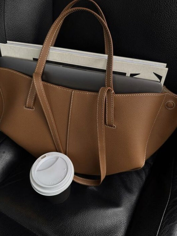 Elegance Tote – Luxuriöse Damenhandtasche mit großzügigem Stauraum