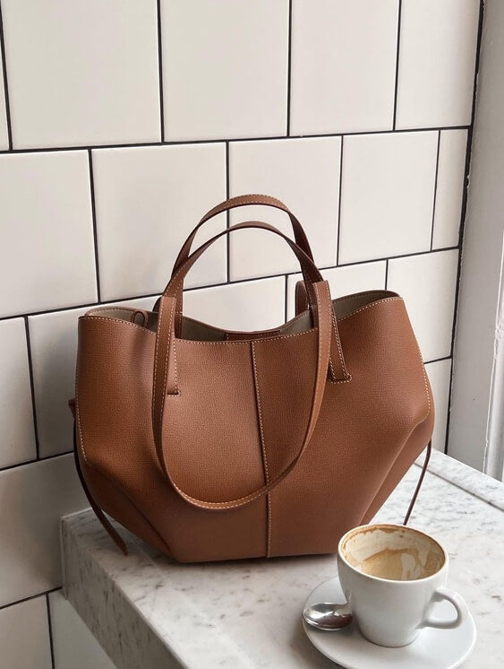 Elegance Tote – Luxuriöse Damenhandtasche mit großzügigem Stauraum