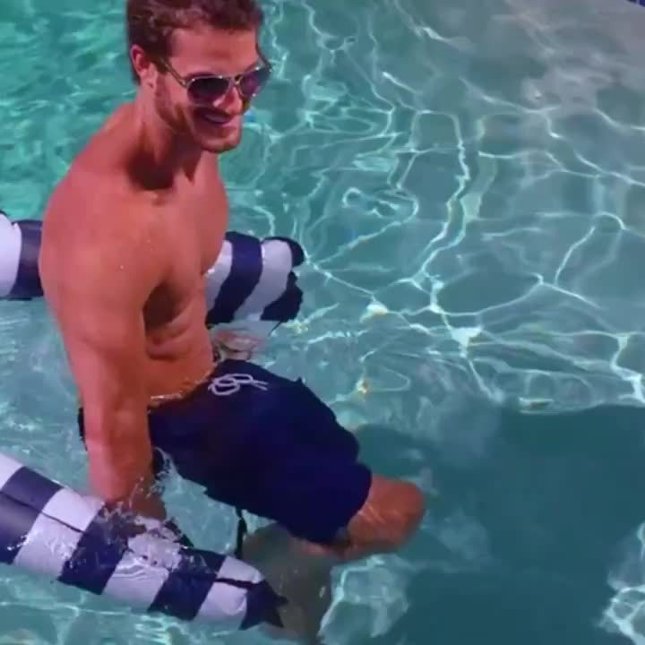 RelaxStrip Aufblasbares Schwimmfloß – Komfortabel und Langlebig für Wasservergnügen