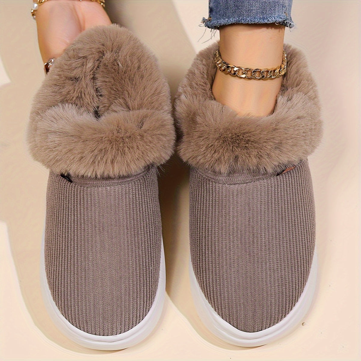 Liza Fluffy Hausschuh – Wärme und Komfort für Damen