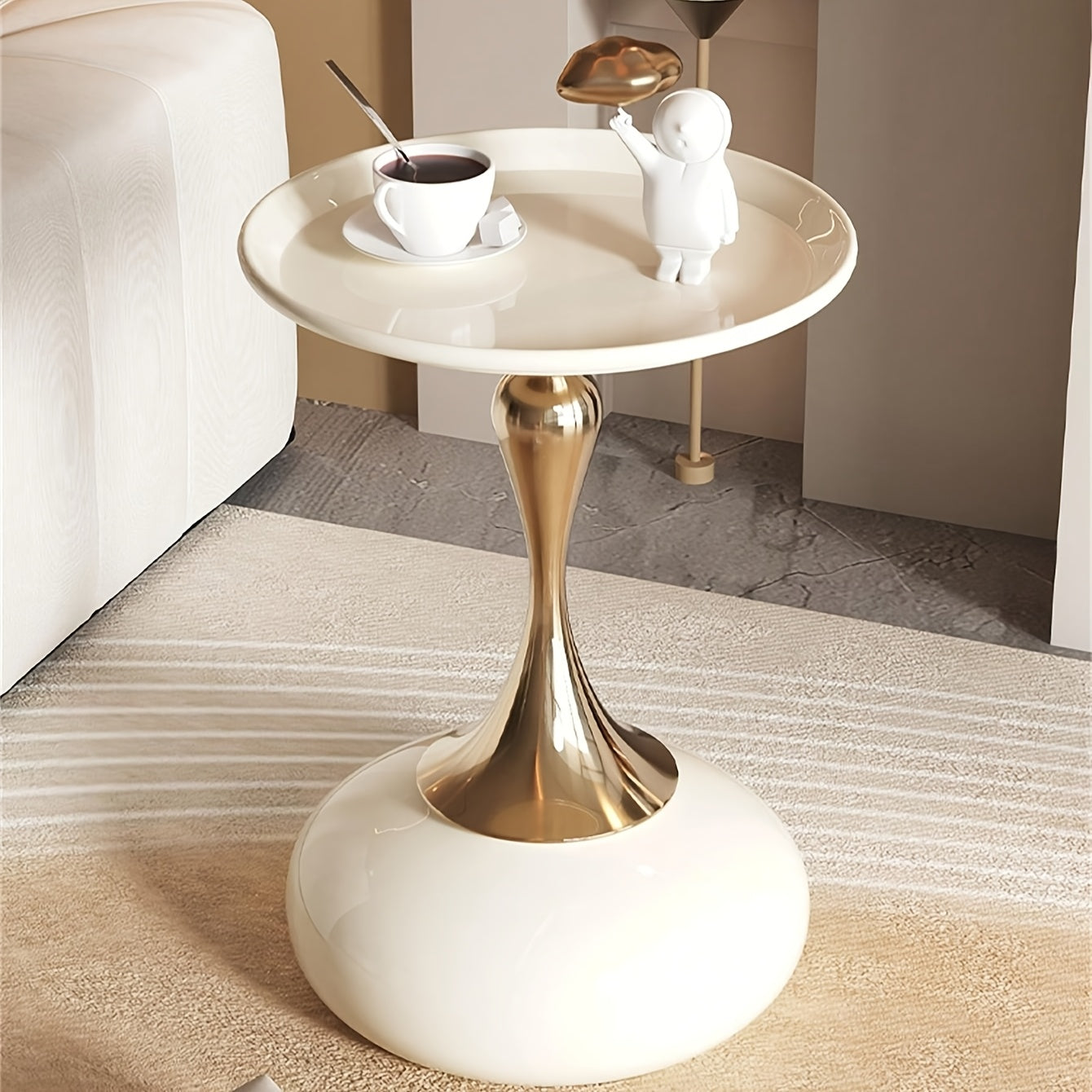 Ningqin Gold-Weißer Beistelltisch – Kompaktes und Schickes Design