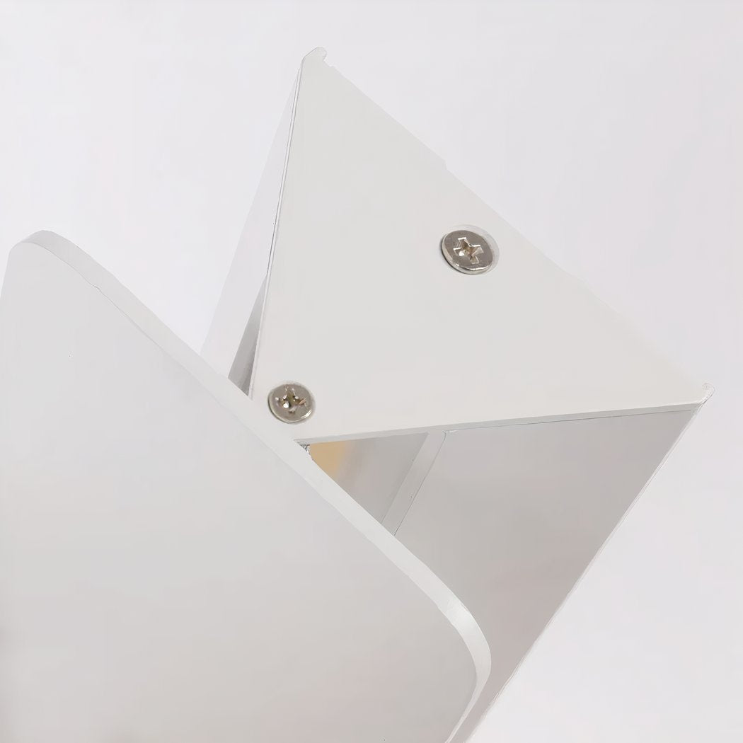 FlexiGlow Moderne Weiße Wandlampe – Verstellbare Klappe für Perfekte Lichtstreuung
