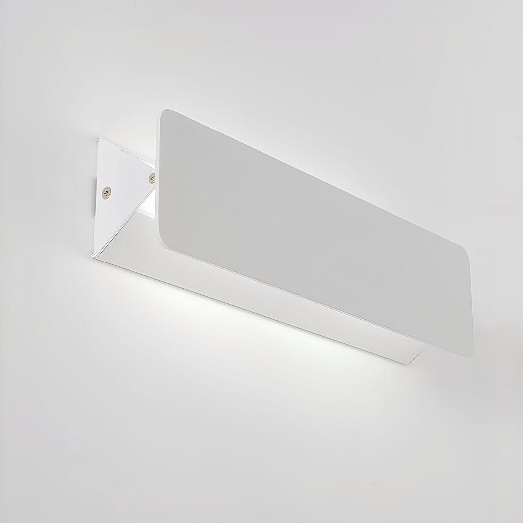 FlexiGlow Moderne Weiße Wandlampe – Verstellbare Klappe für Perfekte Lichtstreuung