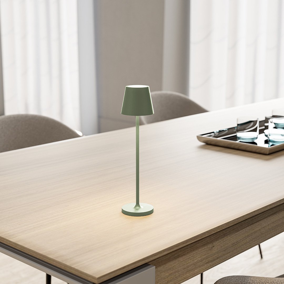 Minimalistische LED-Tischlampe