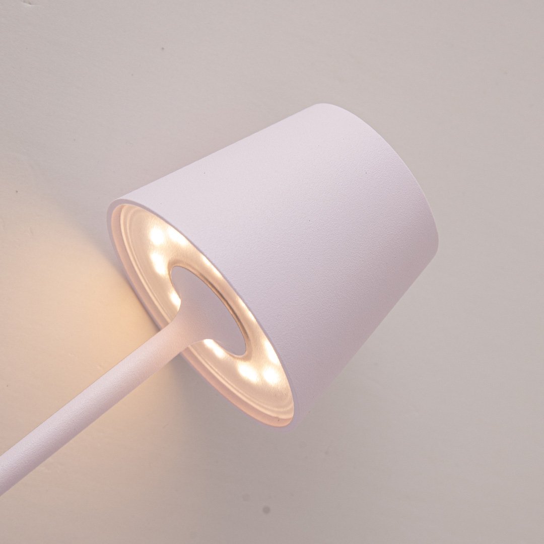 Minimalistische LED-Tischlampe