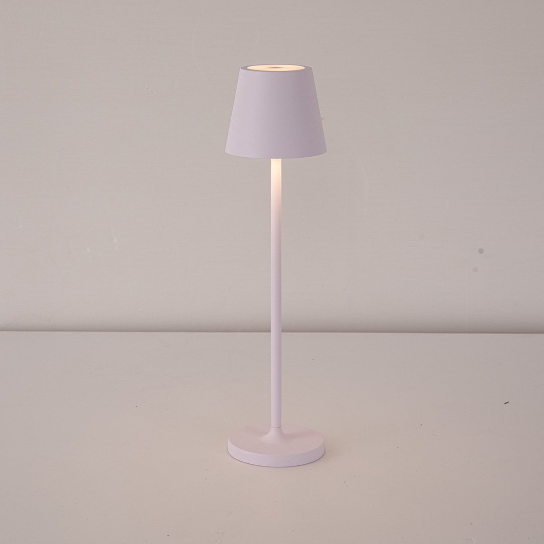 Minimalistische LED-Tischlampe