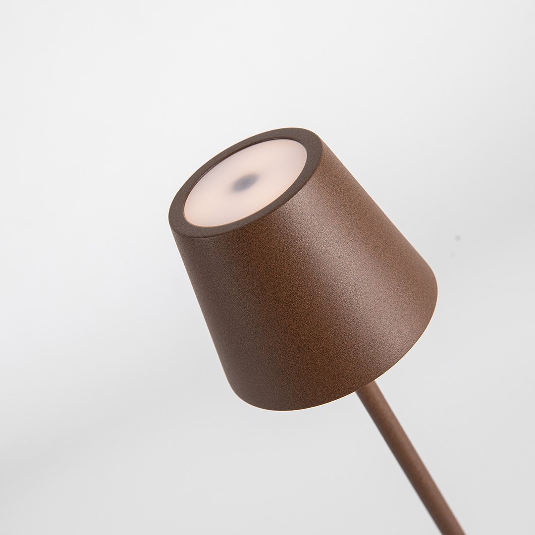 Minimalistische LED-Tischlampe