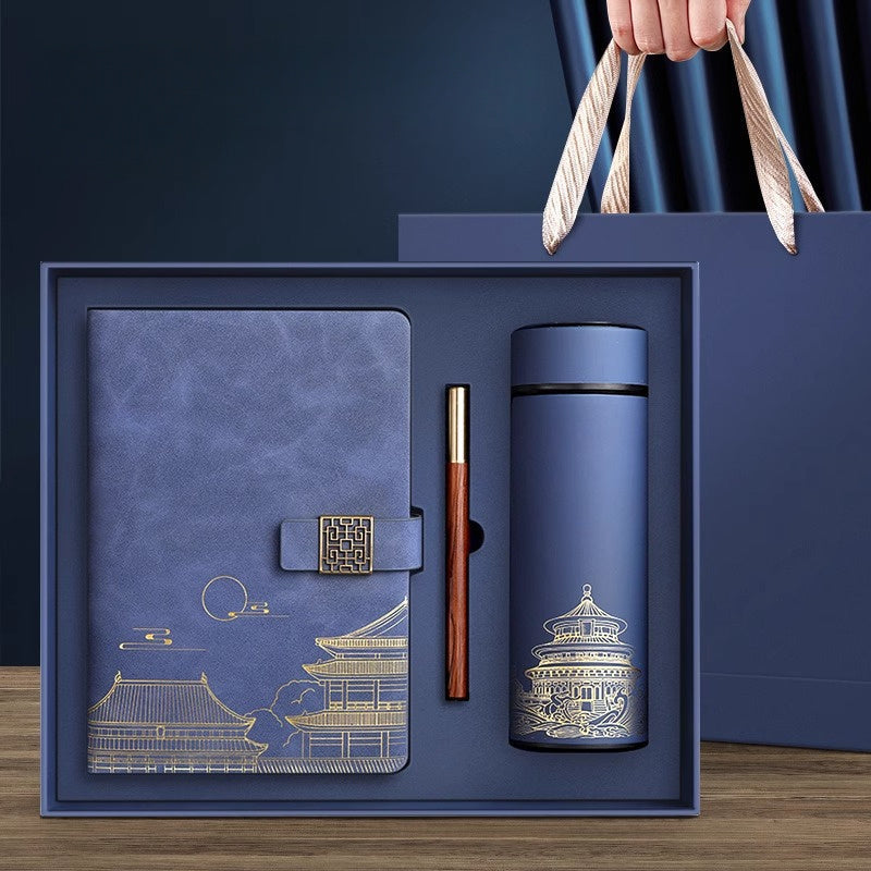 Exklusives Geschenkset Verbotene Stadt – Notizbuch, Thermosflasche und Stift in Luxusbox