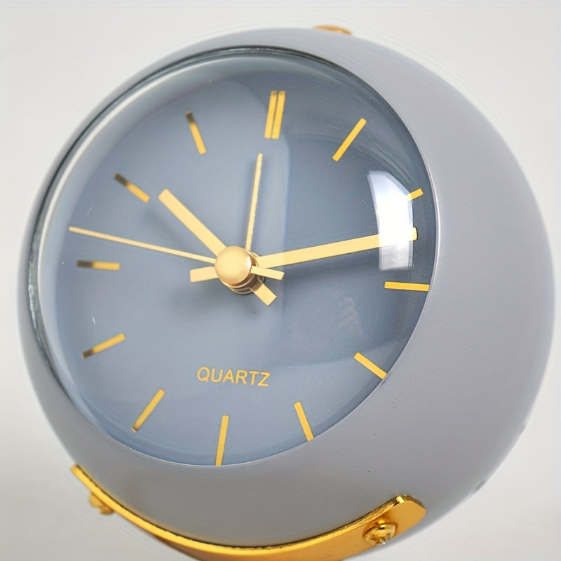 Nordic Silent Desk Clock – Leuchtende Zeiger & Metallrahmen