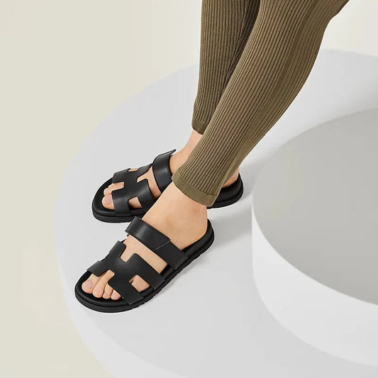 Minimalistische Sandalen – Komfort und Stil