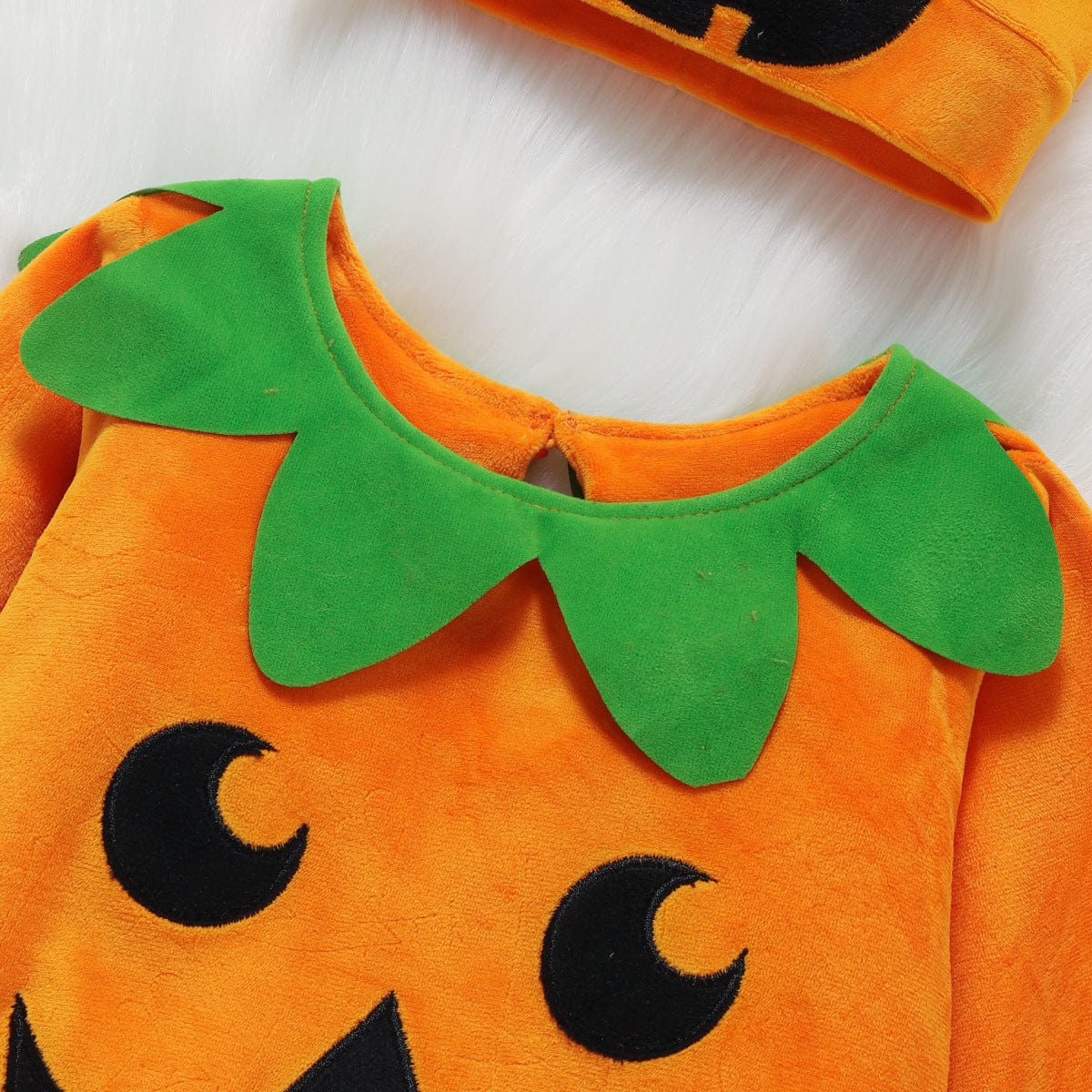 Halloween Kürbis Outfit für Kinder - Niedlicher Jumpsuit mit Mütze und Hausschuhen