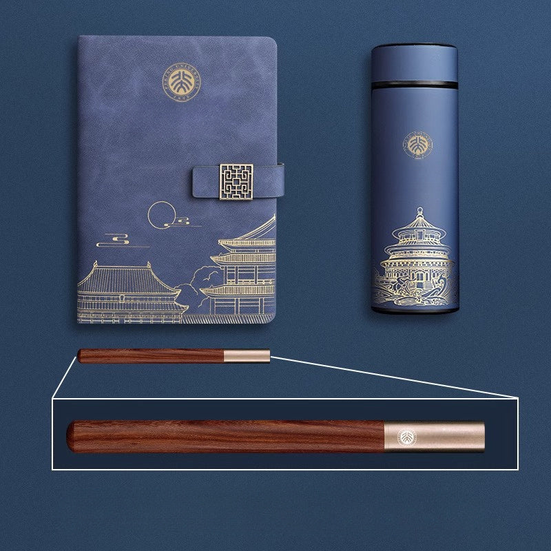 Exklusives Geschenkset Verbotene Stadt – Notizbuch, Thermosflasche und Stift in Luxusbox